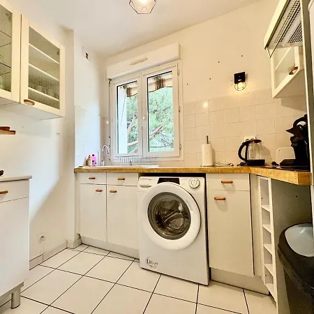 Apartment 1 Chambre, Balcon, Proche Des Plages Frejus