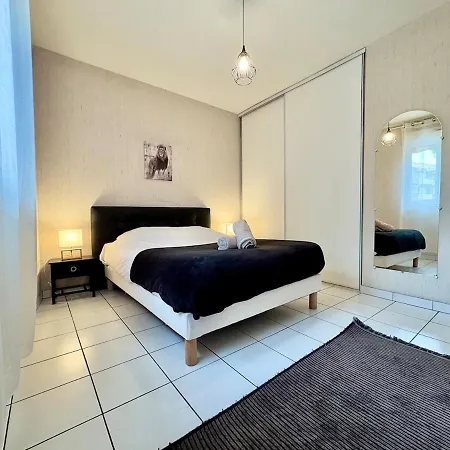 1 Chambre, Balcon, Proche Des Plages